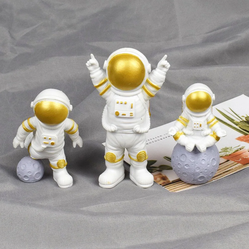 子供のための宇宙飛行士のミニチュアケーキ装飾,誕生日ケーキ,家の装飾,アクションモデル,宇宙飛行士の置物,かわいい,3個