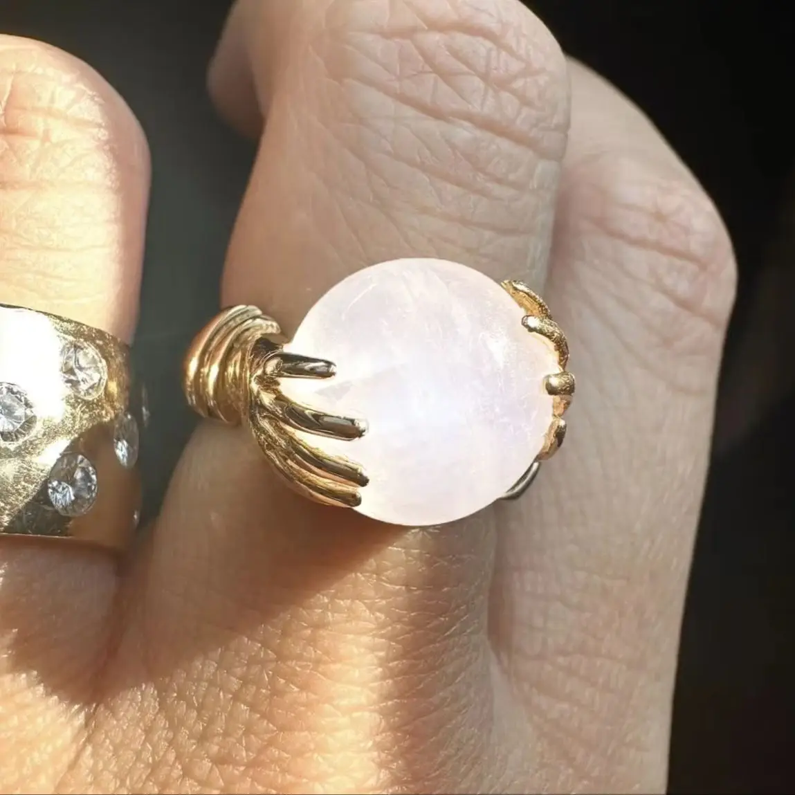 Bijoux en cuivre de luxe semi-progresifs avec double griffe en forme de corne et pierres précieuses artificielles serties, pour femmes, idéaux pour les sorties et les rendez-vous.