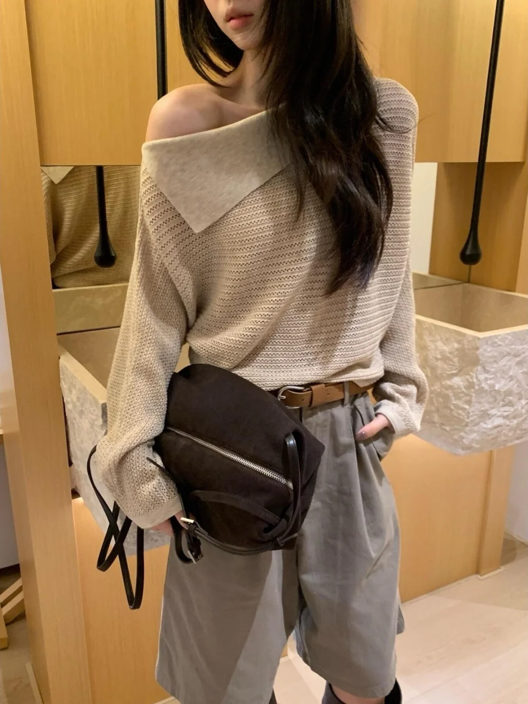 Autumn 2026 Korean Style Knitted Sweater Shoulder Bared Long Sleeve Loose Fit Soft Casual Striped Women's Top Fashion Trend