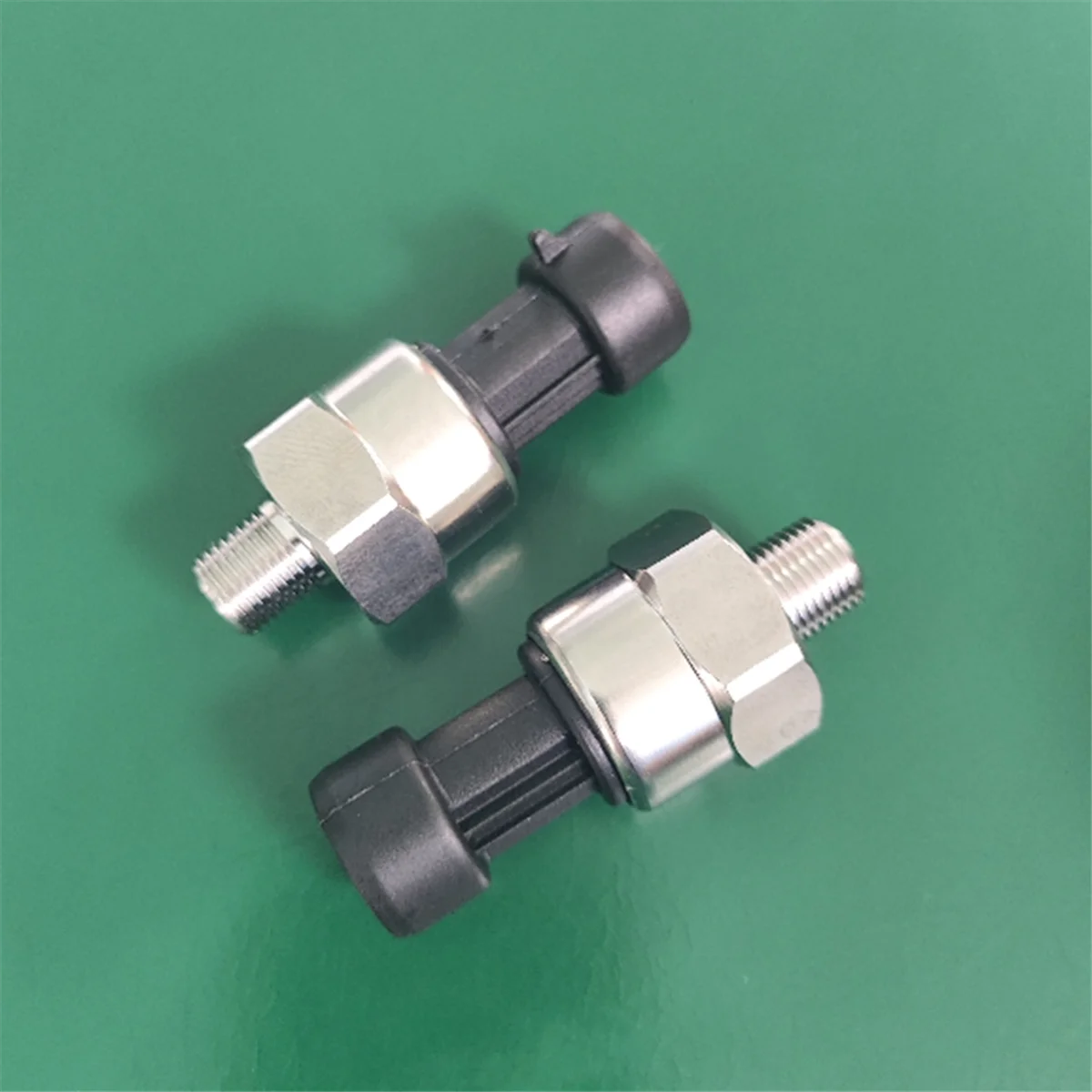 Pressure Sensor, Ceramic Chip Pressure Transmitter, 1/8Inch NPT Thread Pressure Sensor, for Oil, Fuel, Air 100 PSI