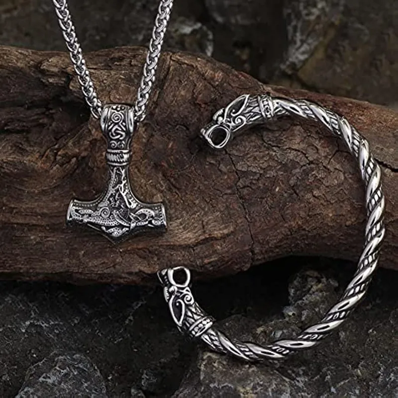 2-piece Set Viking Retro Hammer Pendant Wolf Head Necklace andBracelet Set Scandinavian Norwegian Style Necklace Amulet Jewelry