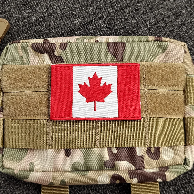 Canada Vlag Patch Esdoornblad Vlag 4-Kleur Geborduurde Vlag Tactische Militaire Patches Leger Applique Streep Badge