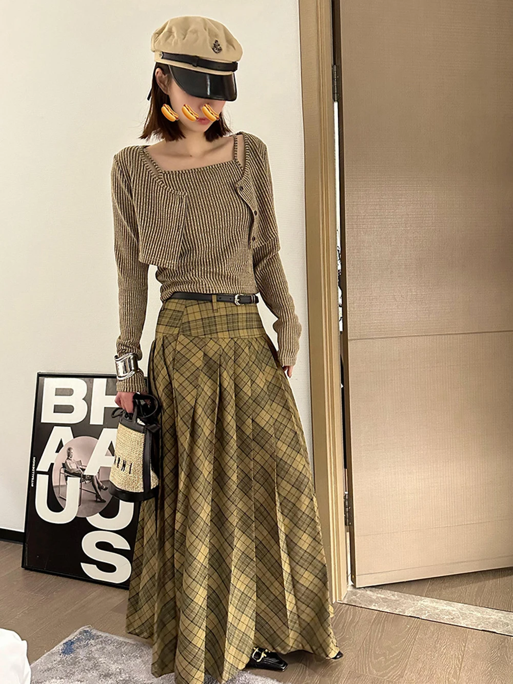 Slim Fit Two-Piece Set Women's Knitted Sweater Set Spring Autumn Fashion Straps Tank+Single Breasted Long Sleeve Short Cardigan