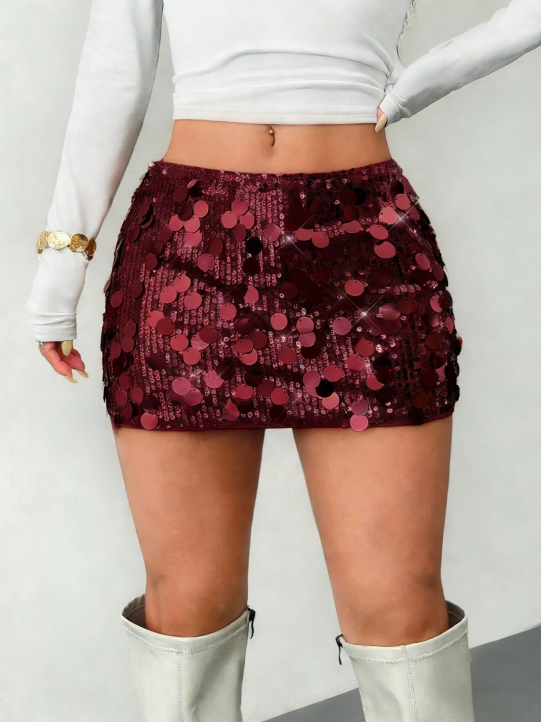 

Женская мини-юбка бордового цвета с пайетками, облегающая, с высокой талией