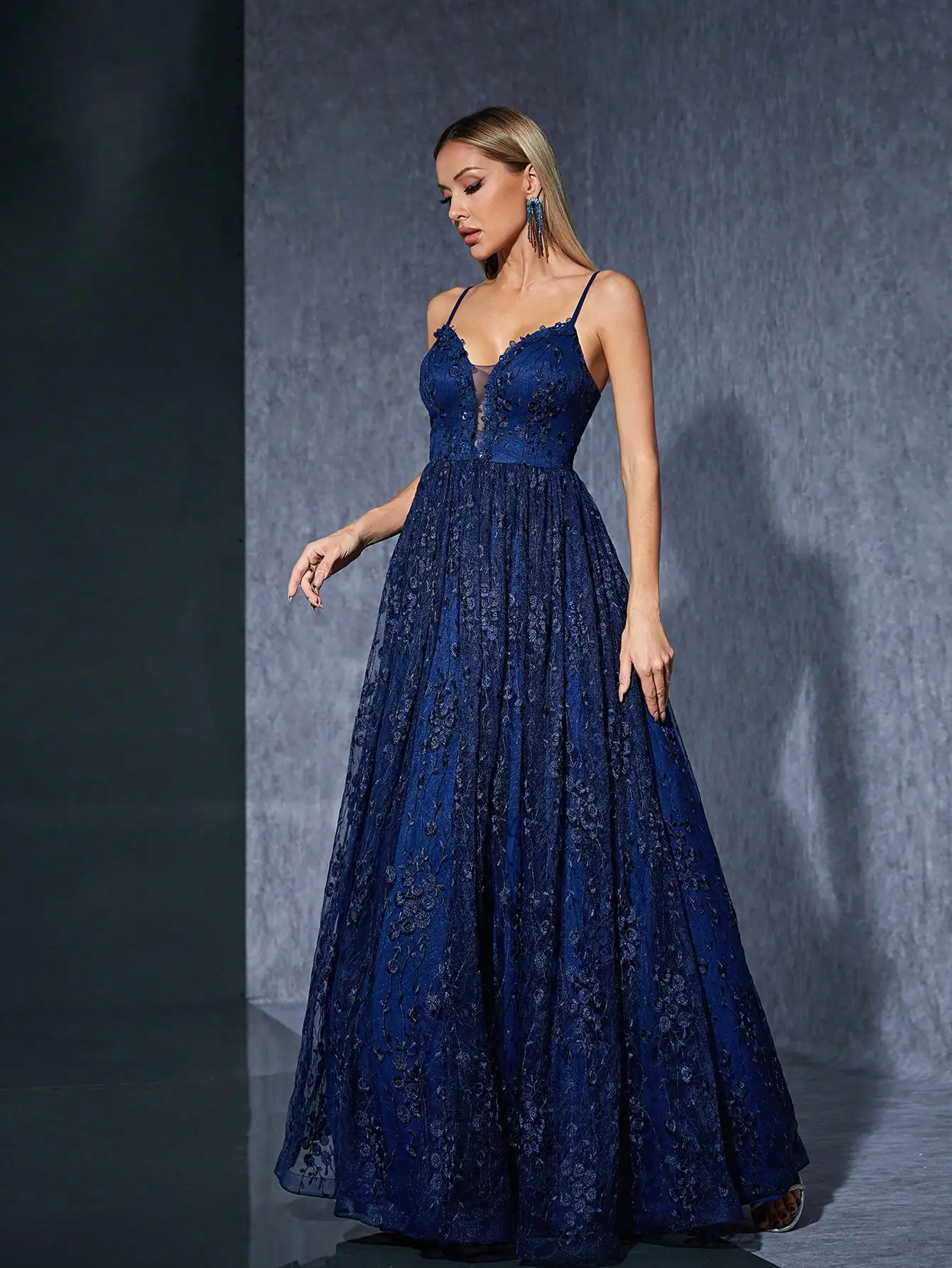 MGIACY   Camisole V-neck embroidered lace three-dimensional lace skirt