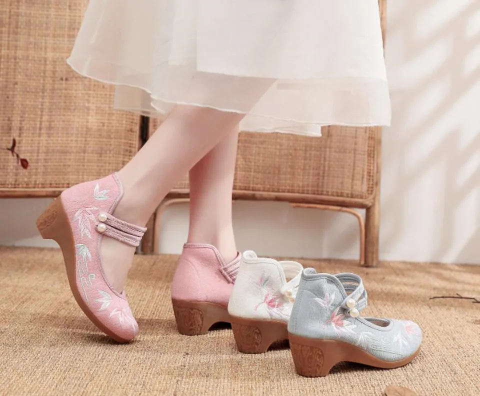 Women Ankle Button Strap Pumps Ethnic Embroidery Mary Jane Dress Shoes Mid Heel Cotton Fabric Espadrilles Vintage Sandals