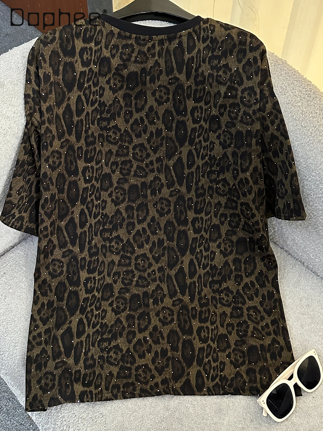 2025 Summer New Fashion Leopard Print Hot Diamond Short-sleeved T-shirt Outfits Loose Casual Top + Shorts Two-piece Set Women