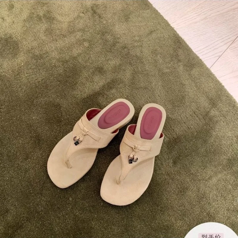 

Comfy Women's Square Toe Flip Flops with Tassels Breathable Summer Sandals for Travel and Spa