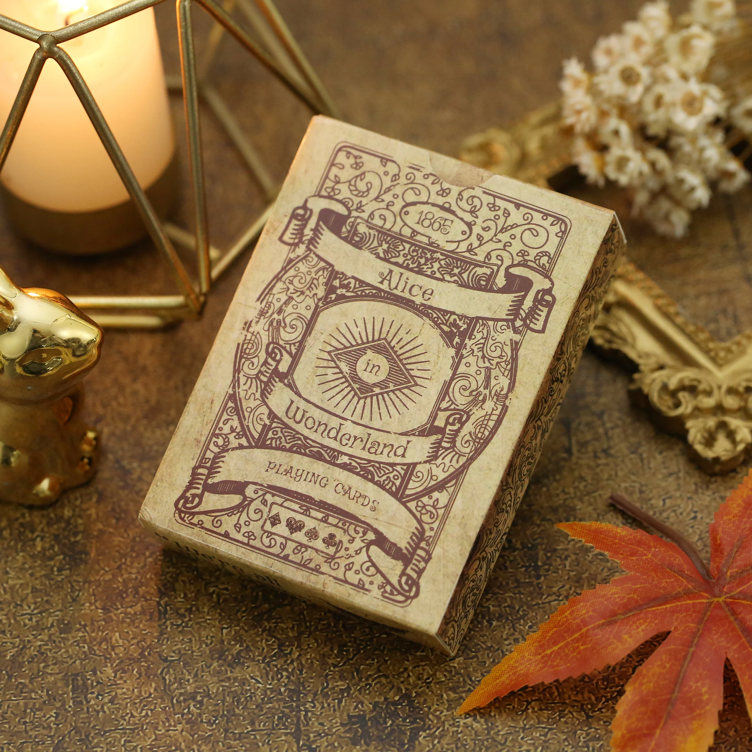 ​ 1 conjunto de cartas de jogo estilo vintage, alice no país das maravilhas, pôquer, baralho, jogos de tabuleiro, pôquer retrô, nunca aberto