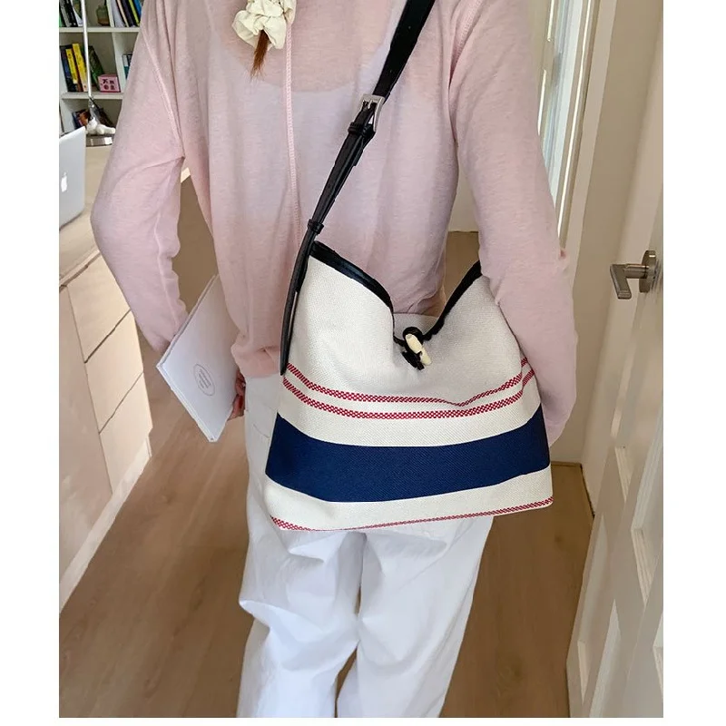 حقيبة ساعي البريد النسائية الجلدية الأنيقة ذات العلامة التجارية الفاخرة الراقية الكلاسيكية العصرية والحرفية الجميلة حقيبة يومية عتيقة #6