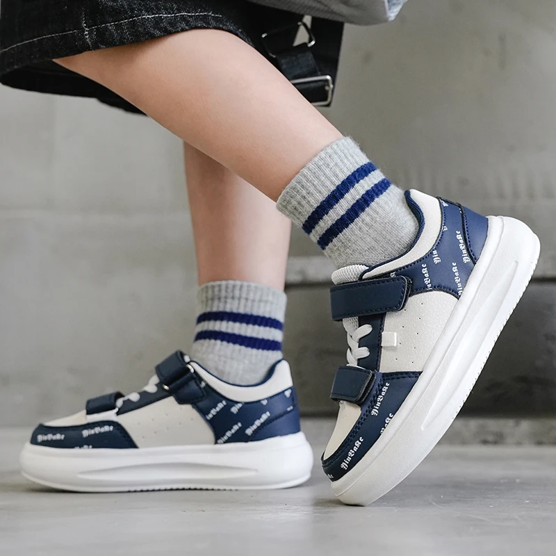 

Kids Shoes Little/Big/Kid Wide Toe Minimalist Sneakers Lightweight Hook Loop Artificial Leather Shoes three colors size 28-39