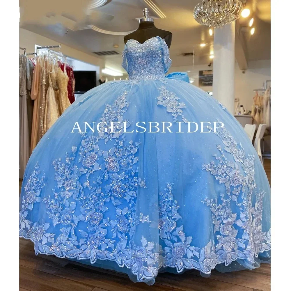 فساتين Quinceanera للأميرة مطرزة بالخرز باللون الأزرق السماوي مكشوفة الأكتاف من فيستدوس دي 15 أنوس مزينة بقطار محكمة مخصص