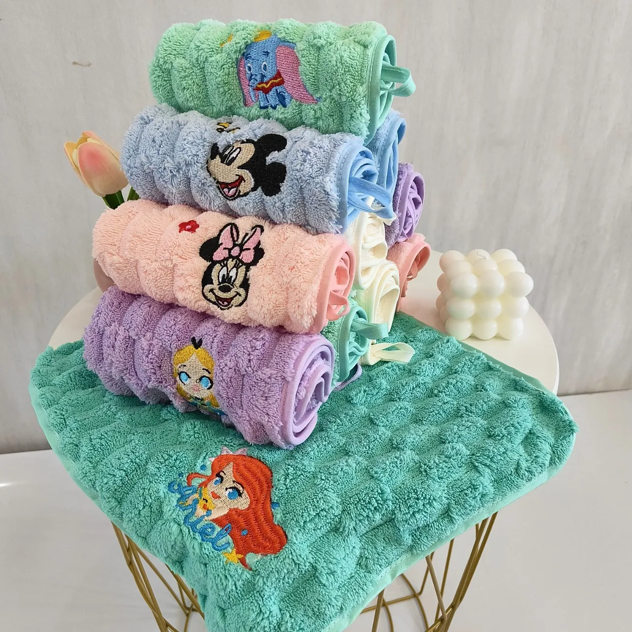 Miniso スクエアタオル タオル刺繍漫画コーラルベルベット子供用タオル吸水性ソフト速乾性フェイスワイプハンドタオル