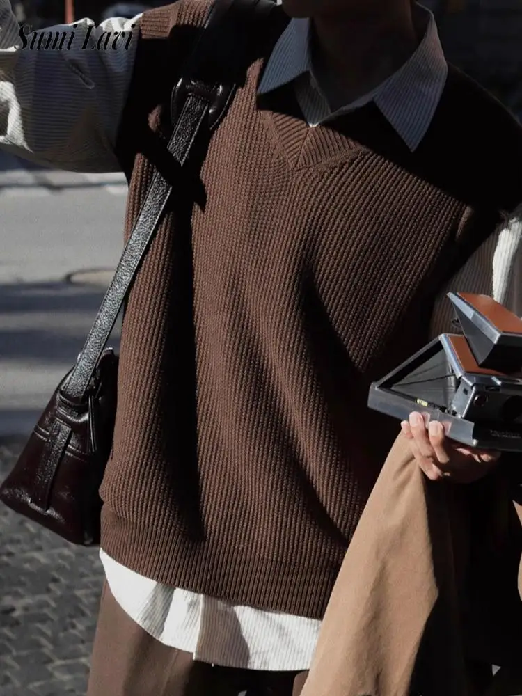 

Autumn Winter Casual Mens Knit Vest Tops Vintage Solid Color Knitting Tank Tops Men Fashionable Sleeveless V Neck Sweater