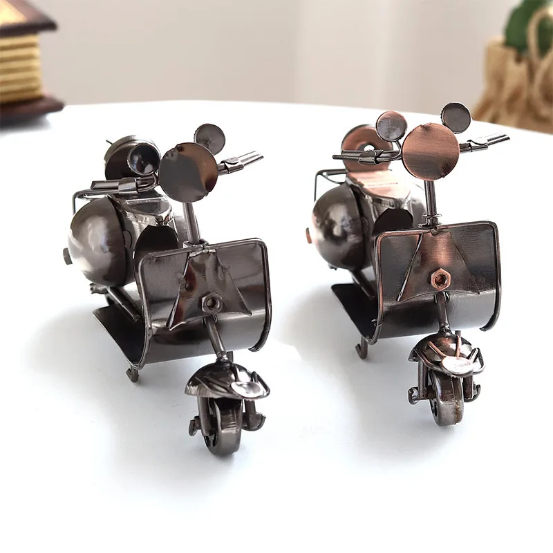 Handmade Iron Motorcycle Model Ornaments Retro Motor Figurine Iron Decoration Motorbike Prop Vintage Home Decor Shooting Props
