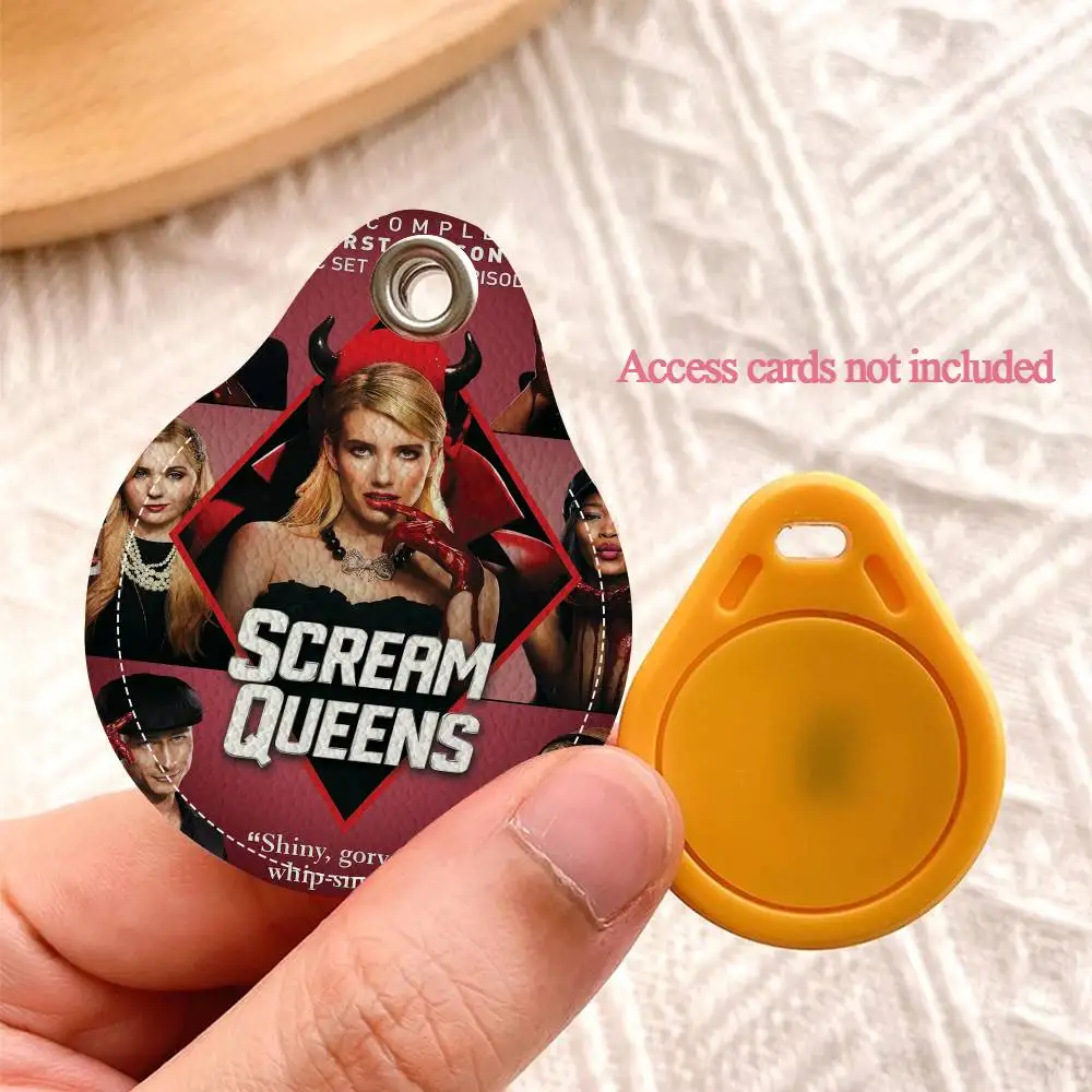 أفلام الرعب الكوميديا الصراخ كوينز مفتاح بولي Water شكل المياه المفاتيح النساء سيارة مفتاح حامل المنزل حلقة رئيسية حقيبة سحرية سيارة قلادة هدية