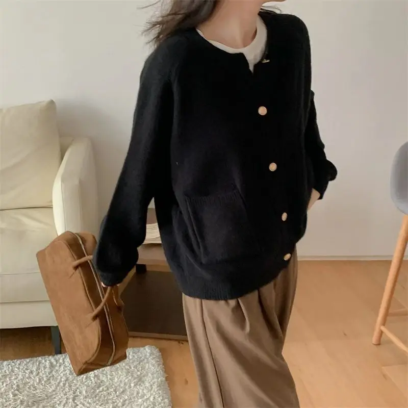 

Fashion Small Fragrance Style Knitted Cardigan Top Loose Sweater Jacket for Women in Autumn and Winter