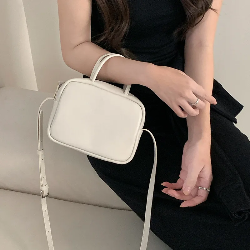 

FIRMRANCH Минималистичная стильная мягкая воловья кожа, милая маленькая квадратная сумка, женская сумка с диагональным крестом, однотонная трендовая бродяга