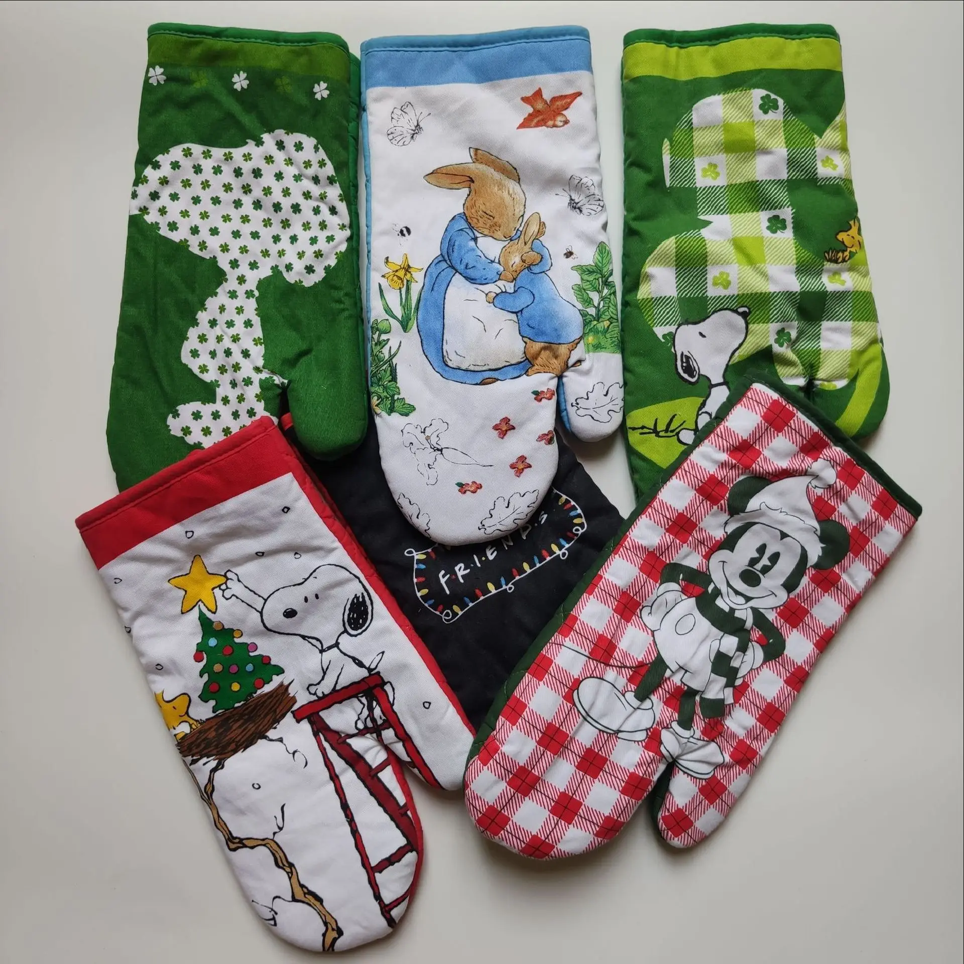 Rękawice kuchenne izolacyjne z wzorem kreskówkowym Disneya: Myszka Miki, Królik Peter, Snoopy, Księżniczka, wydłużone, grube.