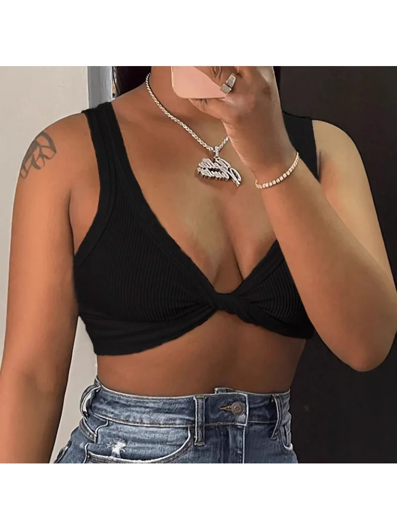 المرأة الأوروبية الأمريكية Instagram نمط فتاة ساخنة المتخصصة شخصية عميق الخامس مثير شاطئ البحر عطلة الأبيض تانك الأعلى