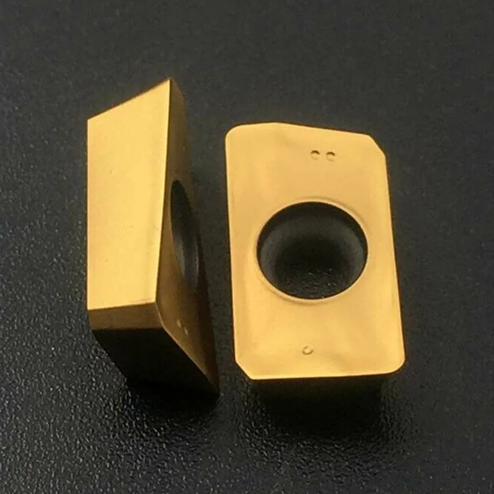 10 pz APMT1135 PDER DP5320 Lama APMT1135PDER DP5320 Taglierina In Metallo Duro Per Acciaio BAP 300R Inserto di Fresatura Vendita Calda Brand New