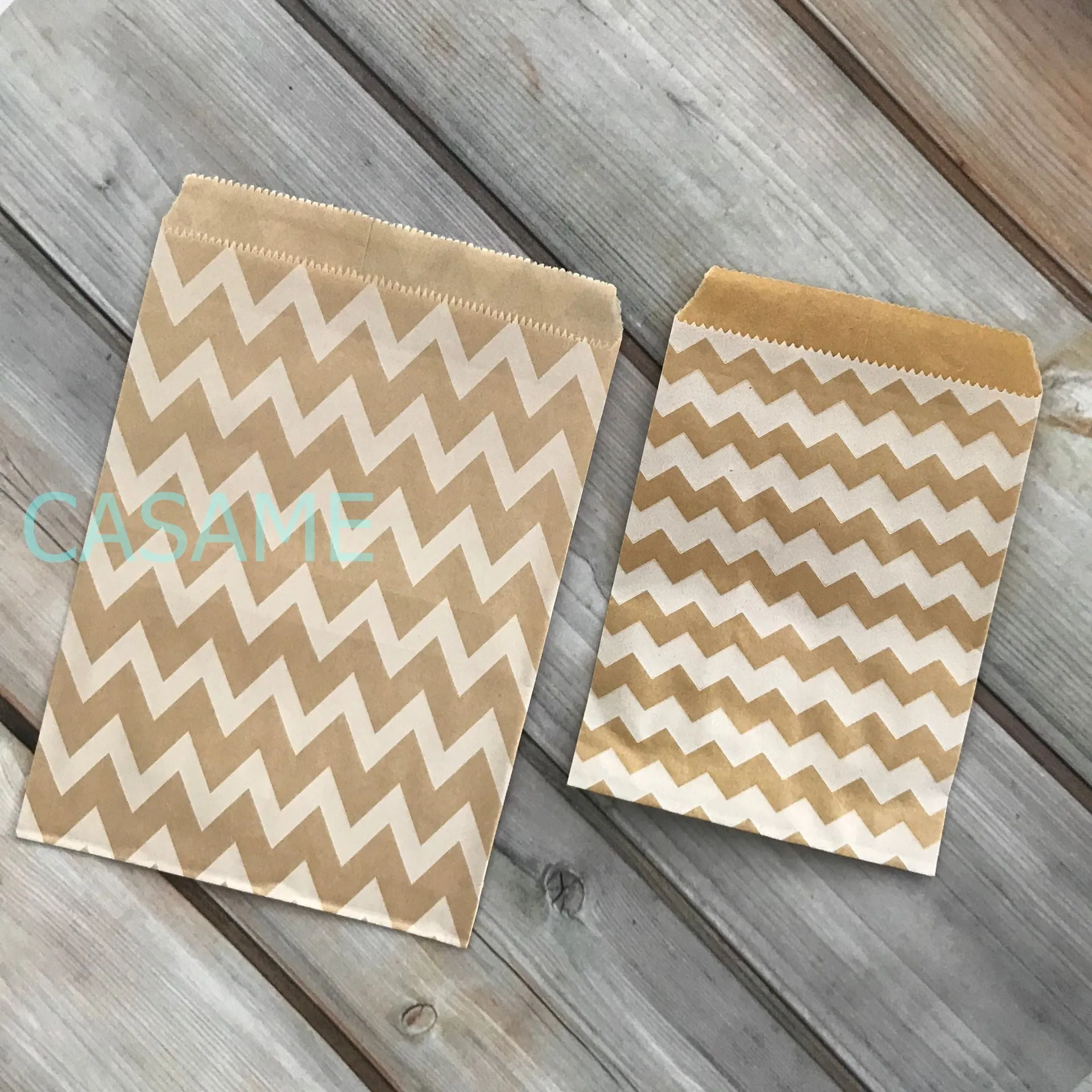 Bolsas de papel Kraft para dulces, suministros para regalos de boda, cumpleaños, Año Nuevo, lunares, Chevron, 25 unidades