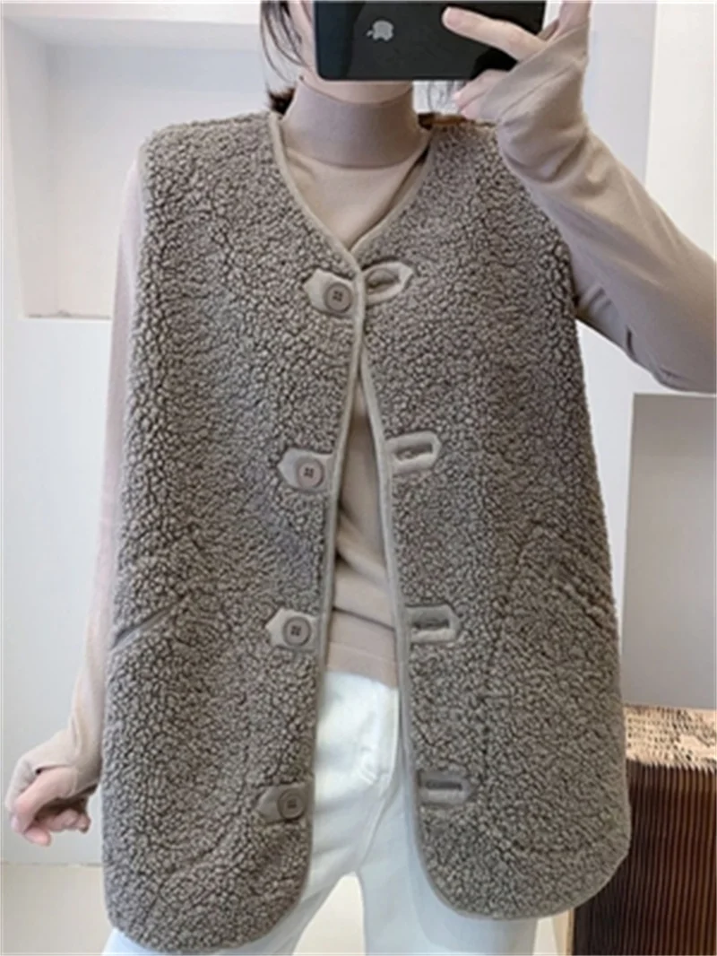 Lamb Wool Vest Female 2022 Spring and Autumn Fur One Loose Plush Korean Version of The Sleeveless Vest Trend Solid Color Commute