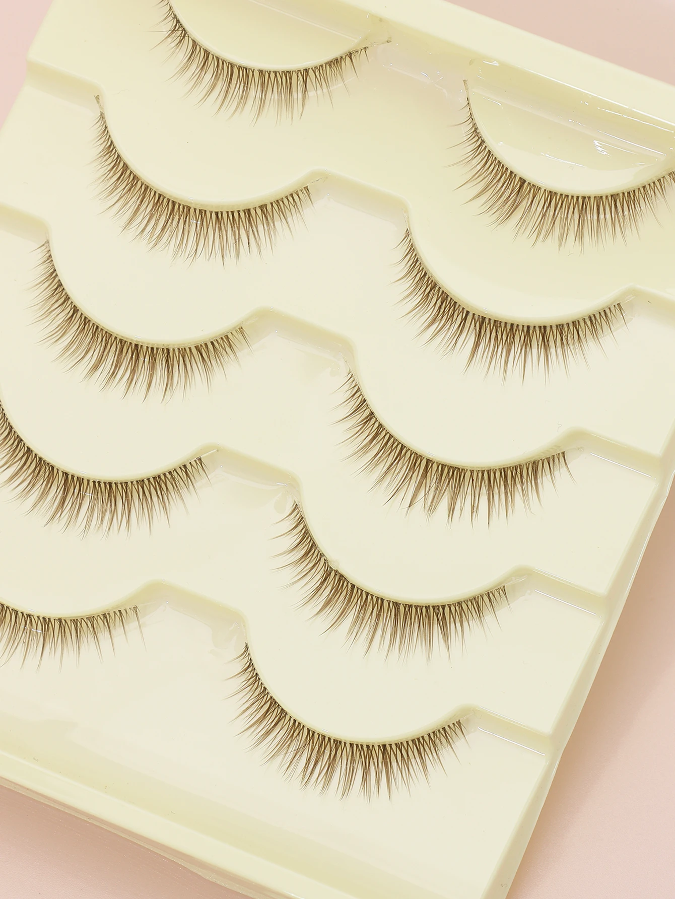 Ciglia di visone 3D marroni Ciglia di seta Ciglia naturali lunghe con estremità alate Ciglia allungate Ciglia lunghe naturali Manga Ciglia finte