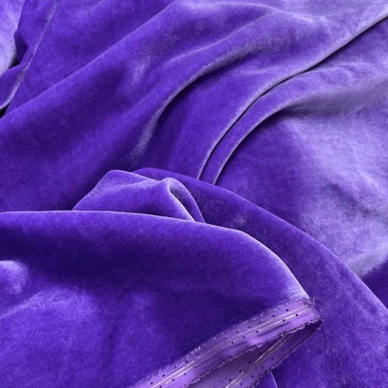 Рисунок 6 - Фиолетовая бархатная ткань шириной 140 см