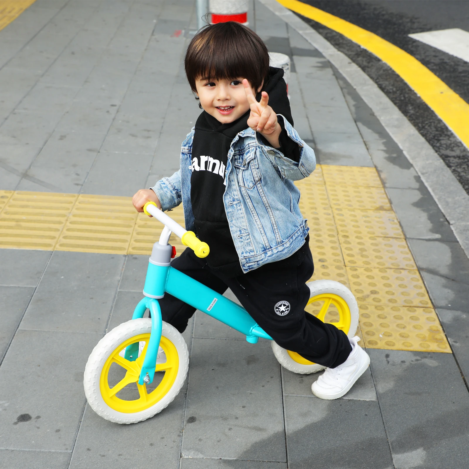 11inch Kids Balance Bike Adjustable Height Carbon Steel & PE Tires for 2-6 Years