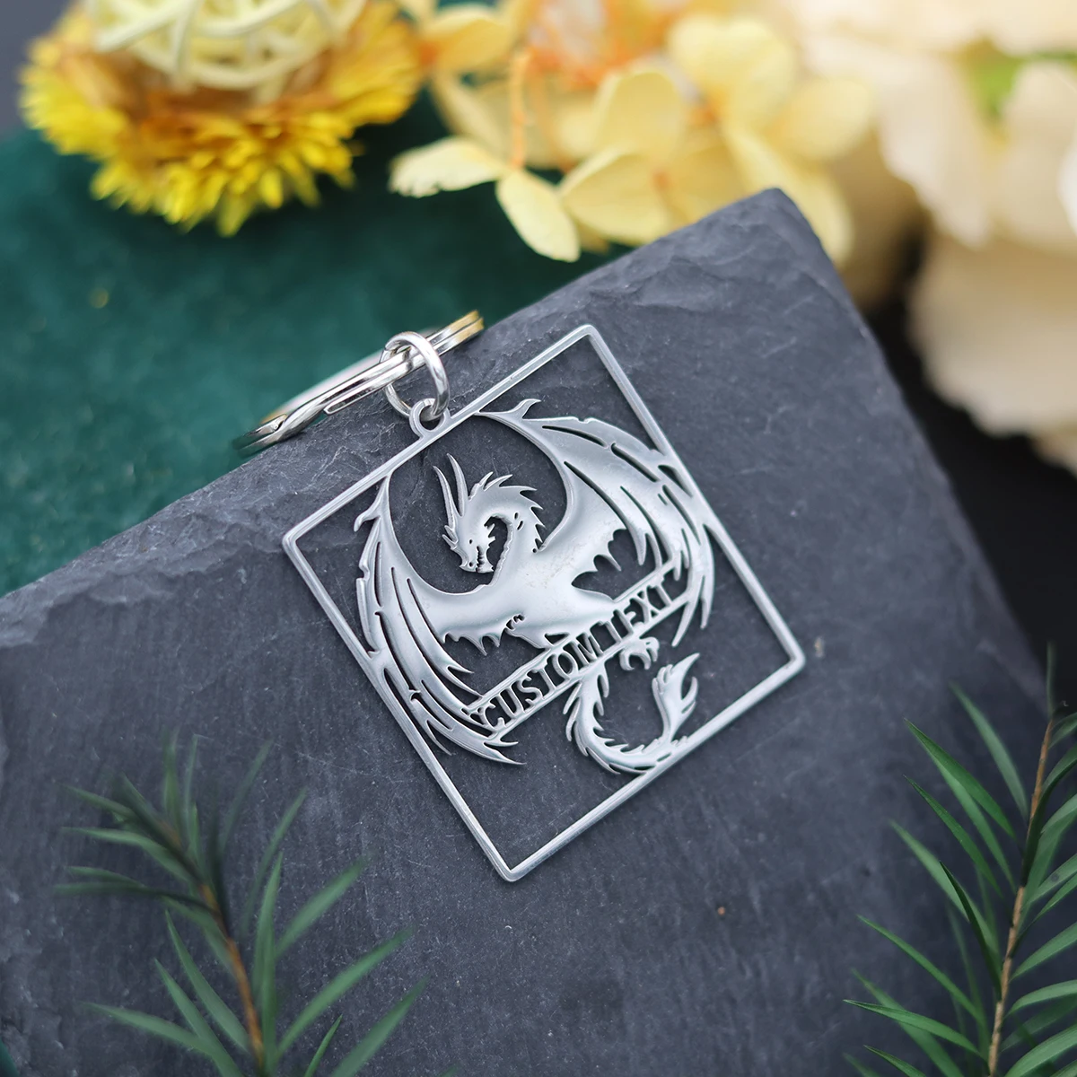 QIAMNI Maßgeschneiderter Punk Magic Dragon Schlüsselanhänger für Männer und Frauen, Edelstahl, individueller Namensschlüsselanhänger, Geschenk, Party, Halloween, Schlüsselanhänger