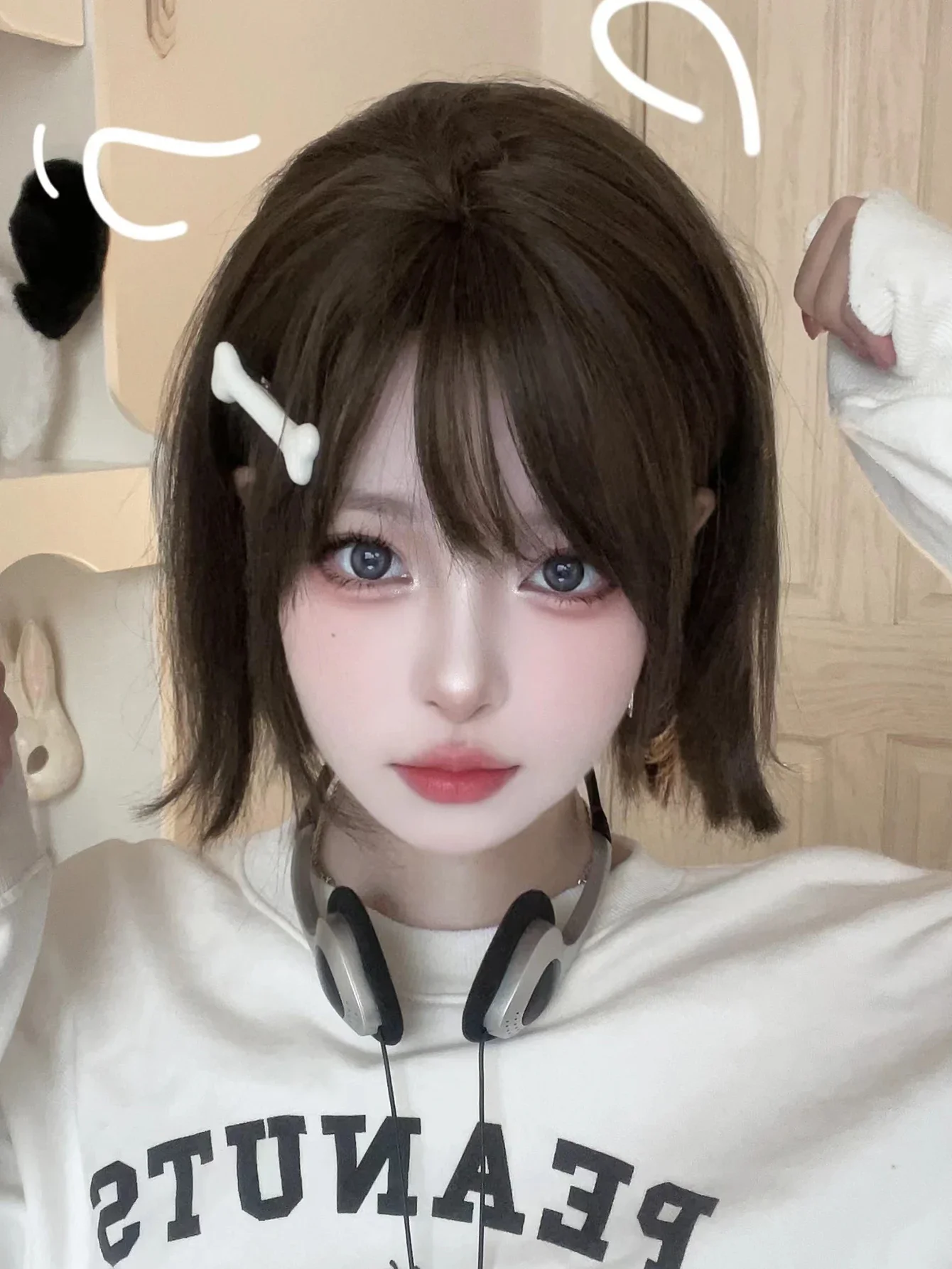 12 インチクールブラウン合成かつら前髪ミディアムレングスナチュラルストレートヘアウィッグ女性のための日常使用コスプレ耐熱