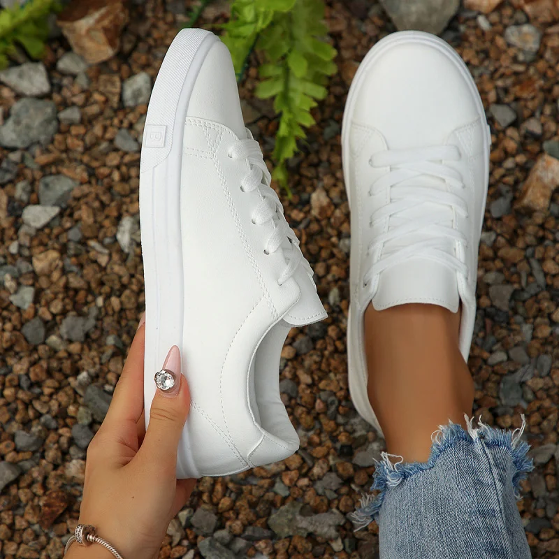 

2025 Autumn New Lace-Up Round Toe Fashion Versatile Flat Casual Lightweight Comfortable White Shoes for Women