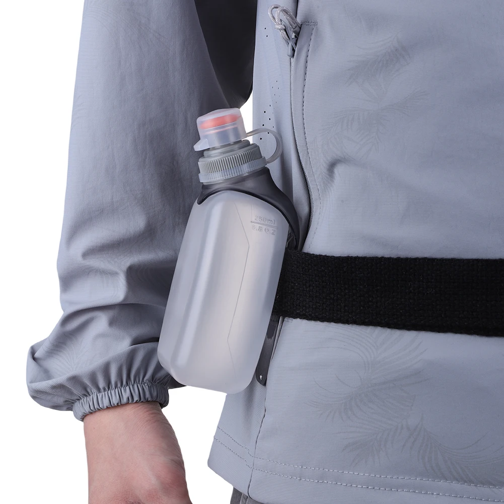 

250ml Squeeze Water Bottle with Clip & Dustproof Lid Arc Water Bottle Leakproof Sport Water Flask for Camping Cycling Marathon