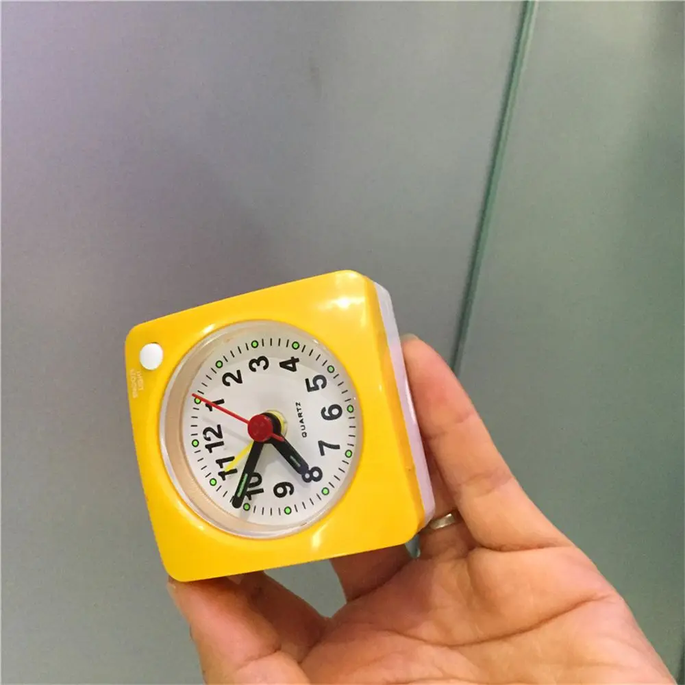 Simple No Tick Battery Operated Alarm Clock Bedside Clocks Number Clock Home Decor