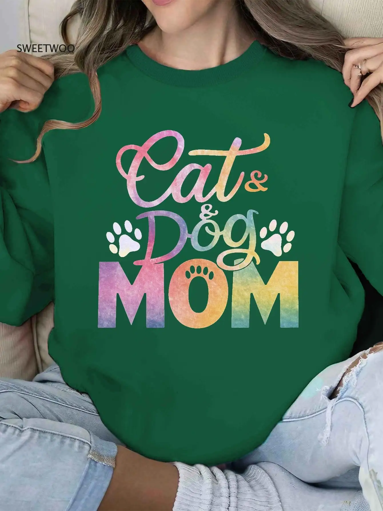 

Women's Casual Crew Neck Sweatshirt with Cat Dog Mom Graphic, 100% Polyester Knit Fabric, Geometric Pattern, Fall/winter Fashion