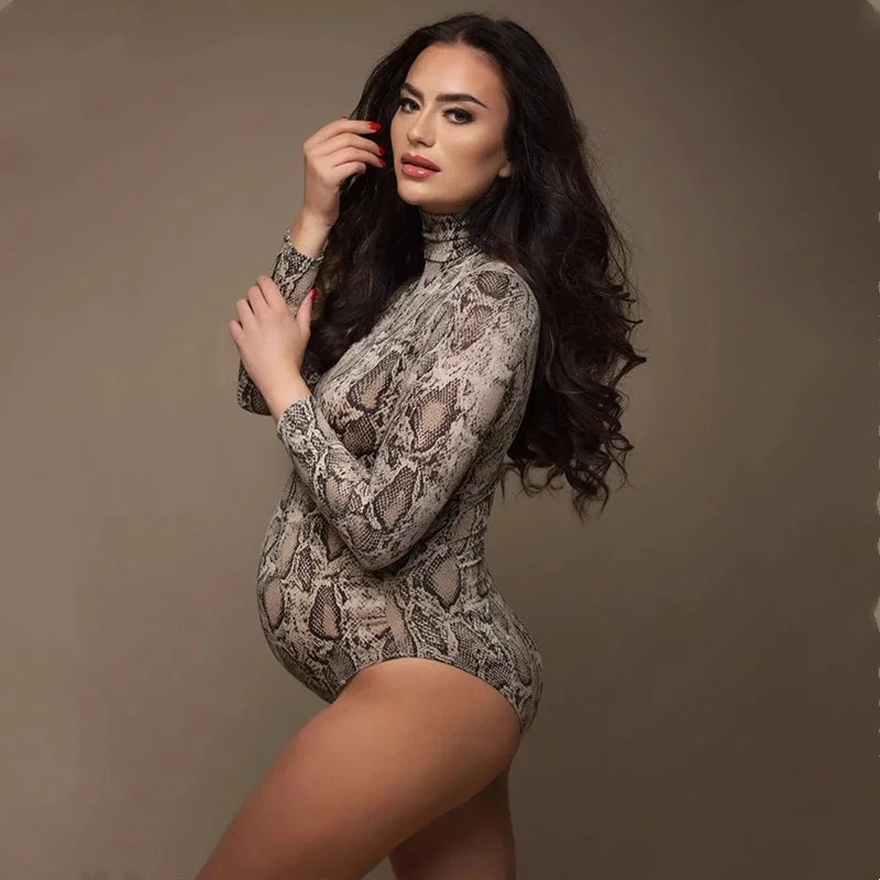 Bodysuit Fotografi Bersalin Melar Motif Macan Tutul Ukuran Plus Gaun Bodysuit Kehamilan Lengan Penuh Leher Tinggi untuk Pemotretan