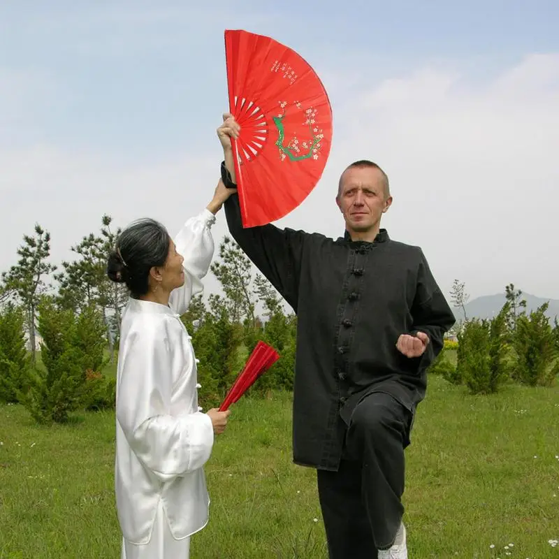 Ventaglio di bambù Ventaglio a mano Tais Chi Ventaglio di prestazioni Ventaglio di arti marziali Ventagli di Kung Fu Antichità Ventaglio pieghevole