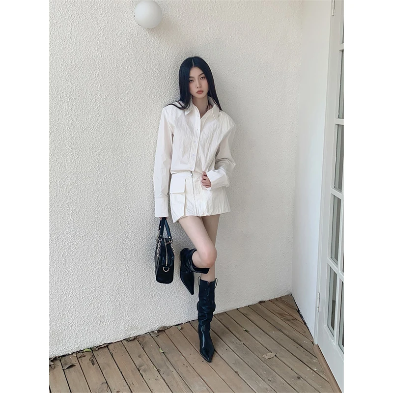 فستان قصير أبيض أنيق للسيدات موضة ملابس الشارع الشهير فساتين قميص مرقع للسيدات كورية بأكمام طويلة تصميم ضيق جديد