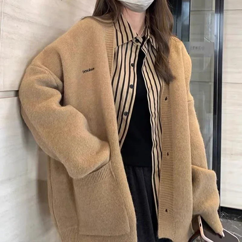 Women\'s Sweater Black V-neck Winter Button Knit Tops for Woman Cardigan Korean Fashion Y2k Vintage 2024 Harajuku Sale Luxury 90s