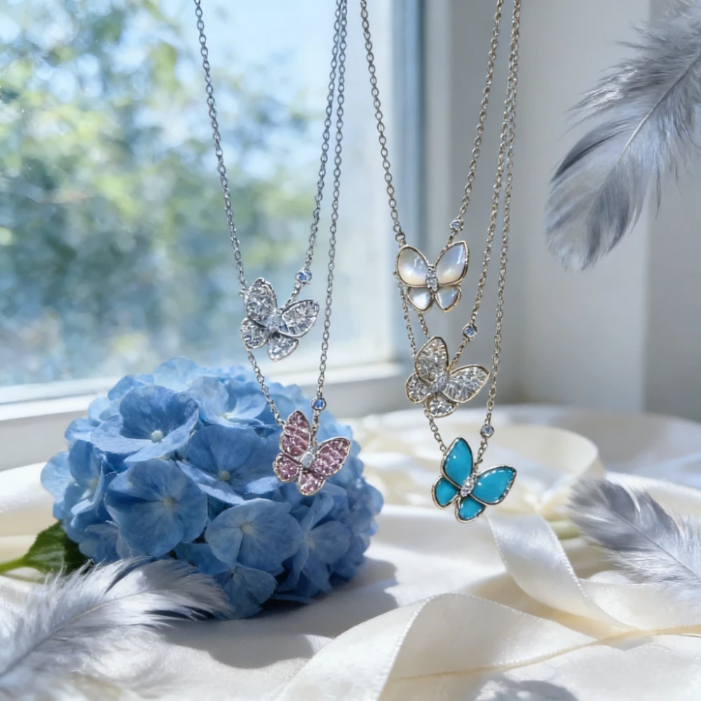 Premium Jewelry French Style High Quality Trifolium Lucky Grass Necklace Fashionable Dynamic Trend Butterfly Pendant
