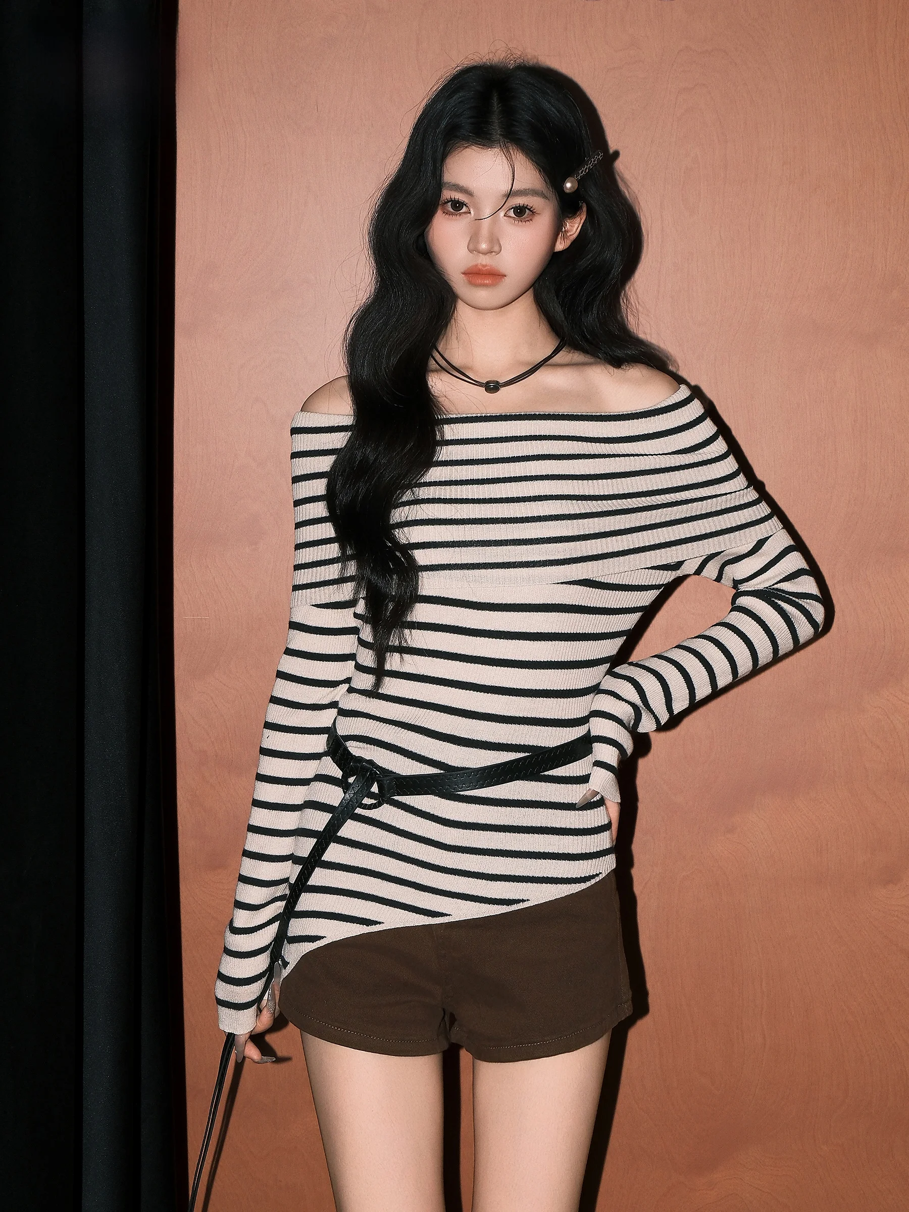 

Korean Style Striped Long Sleeve Knitted Sweater Women's Autumn New Waist Cinching One Shoulder Pure Desire Top