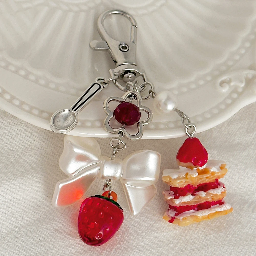 

Handmade Strawberry Cake Bag Charms Cute Keychain for Women Handbag Bags Purse Pearl Bowknot Pendant Car Key DIY Decor Accessory
