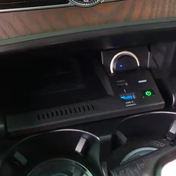 15W Car wireless charger fast charger wireless phone charger charging pad for Mercedes Benz W213 E200 E260 E300 E350 2016-2021