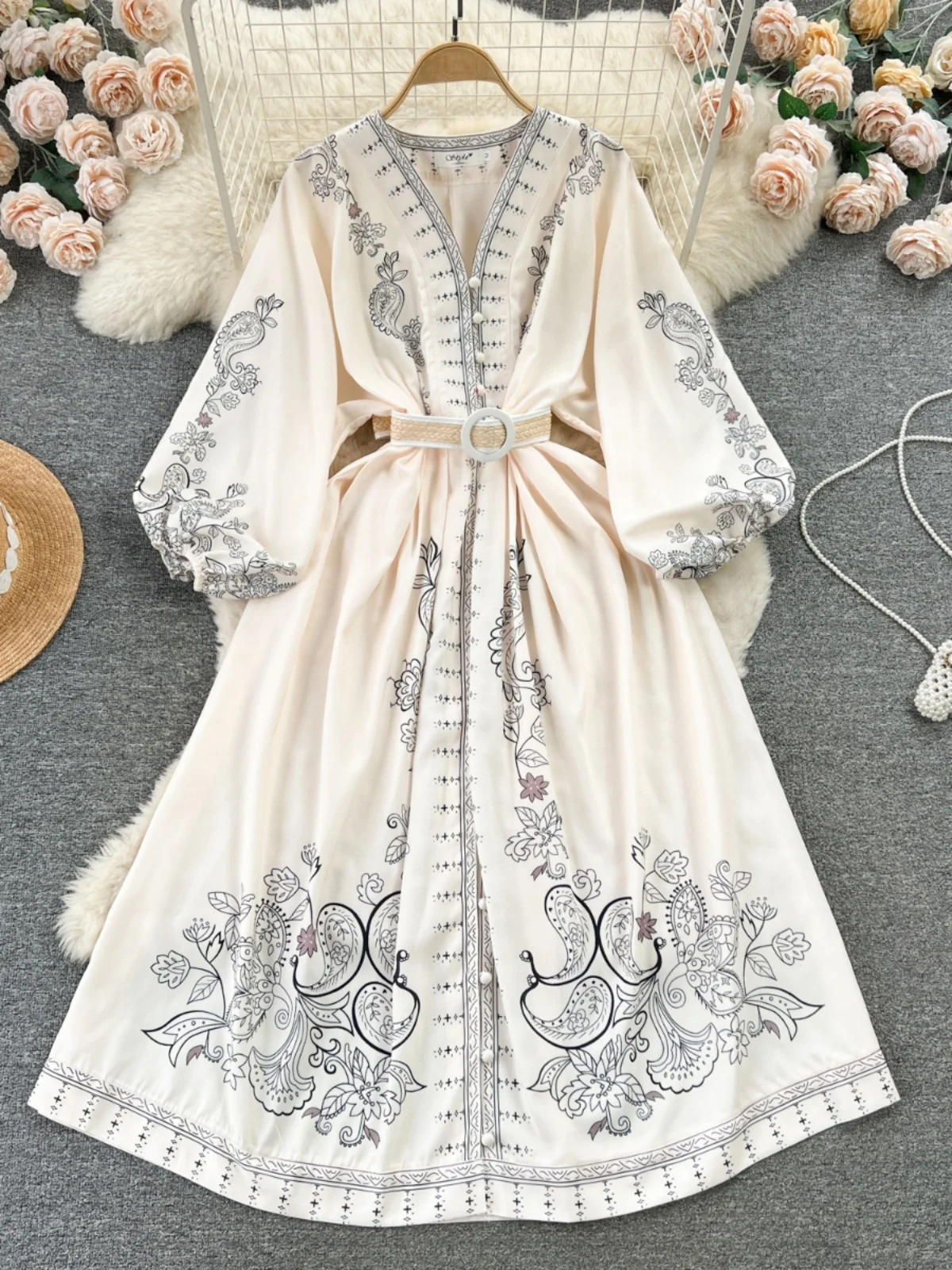 กระโปรงทรงเอวสูงปานกลางทรงเข้ารูปพิมพ์ลายสไตล์เรโทร คอลเลคชั่นใหม่ฤดูใบไม้ผลิปี 2024 ของ Vaion Dr สำหรับผู้หญิง