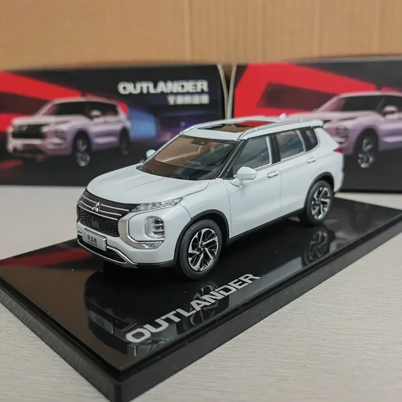 

OUTLANDER SUV 2023 1:43 Scale Simulation Alloy Car Model Diecast Toy Collectible Ornament Gifts