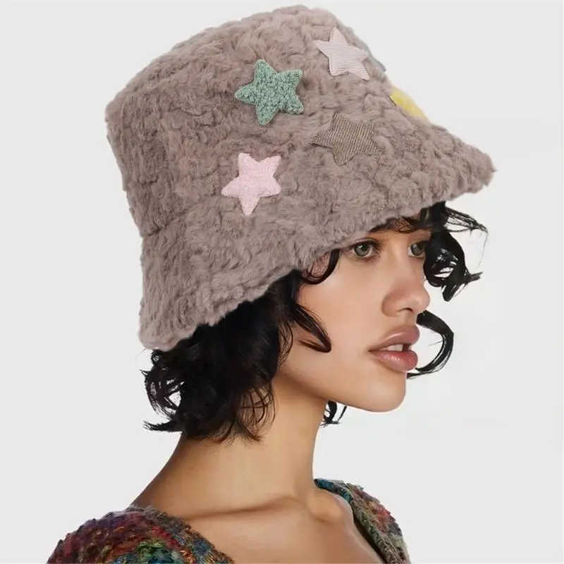 652F المرأة لطيف ملون نمط نجمة دلو قبعة الشتاء القطيفة بيني قبعة الصياد