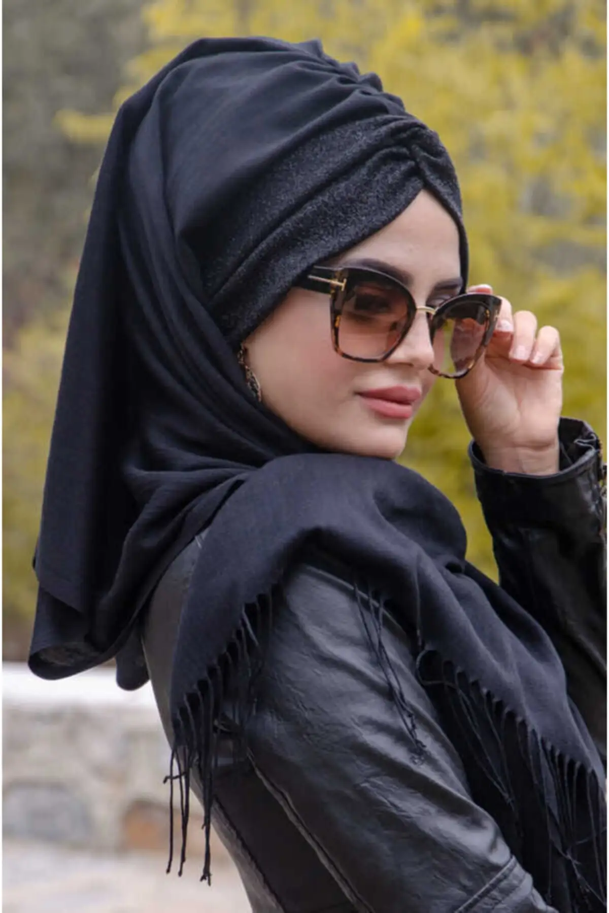 Twisted Schwarz Instant Schal