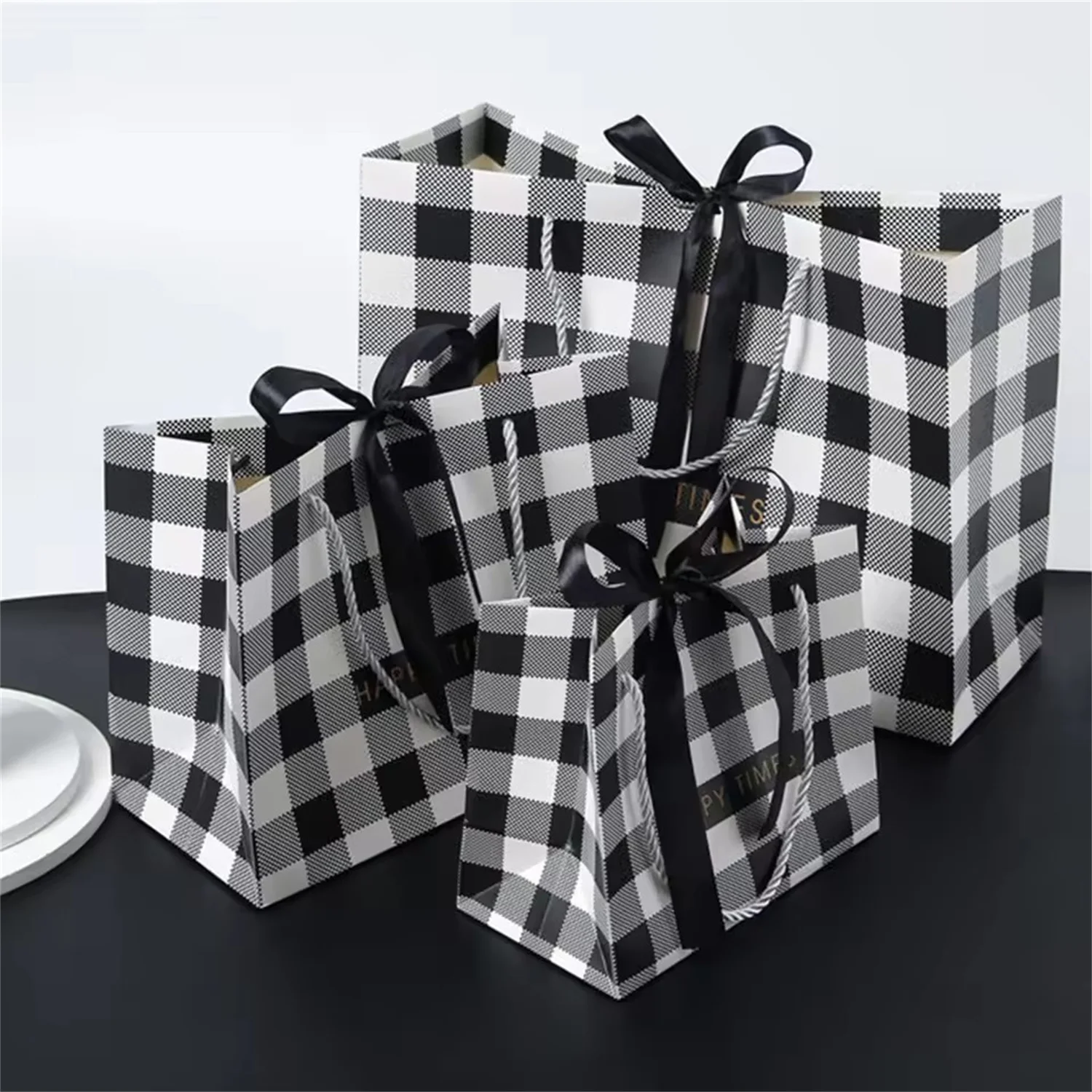 

24pcs Paper Packaging with Black Ribbon Tie Rope Wedding Party Gift Bags for Jewelry Package Shopping Baby Shower Birthday Candy