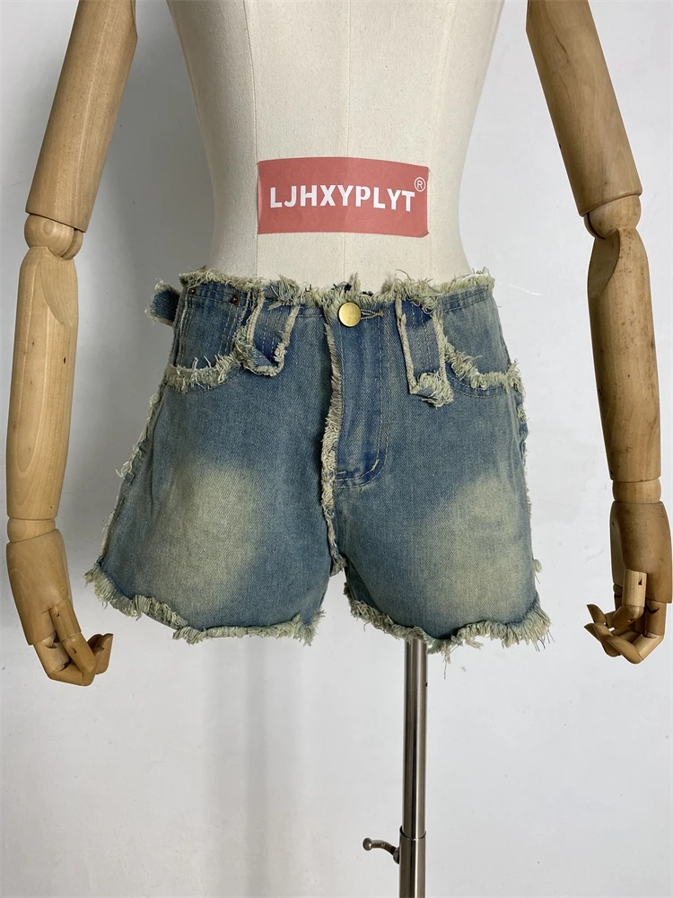 

Women's Edge Design Low-waisted Distressed Denim Shorts Cool Girl Mini Trousers Summer Female Fashion Wide Leg Regular Pants